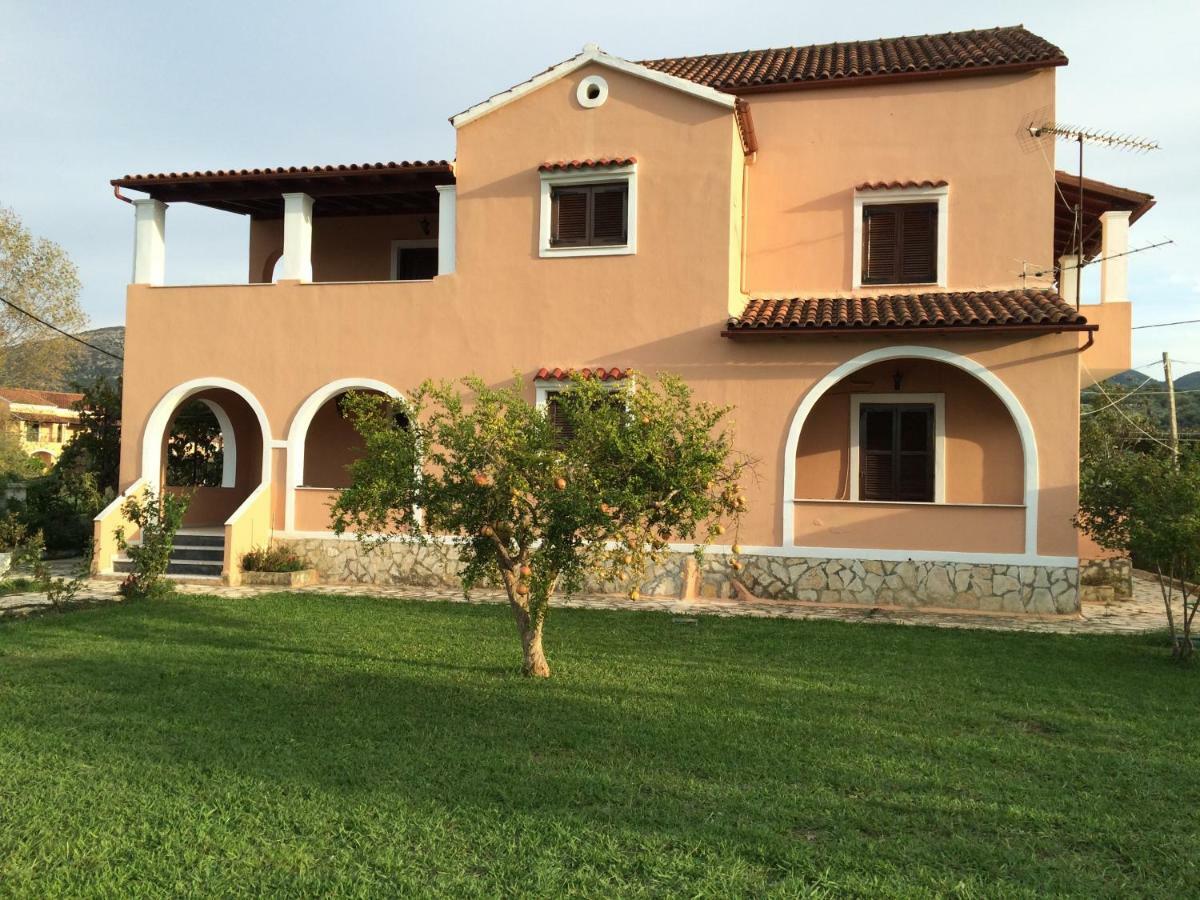 Yiouli Holiday Home Acharavi  Zewnętrze zdjęcie
