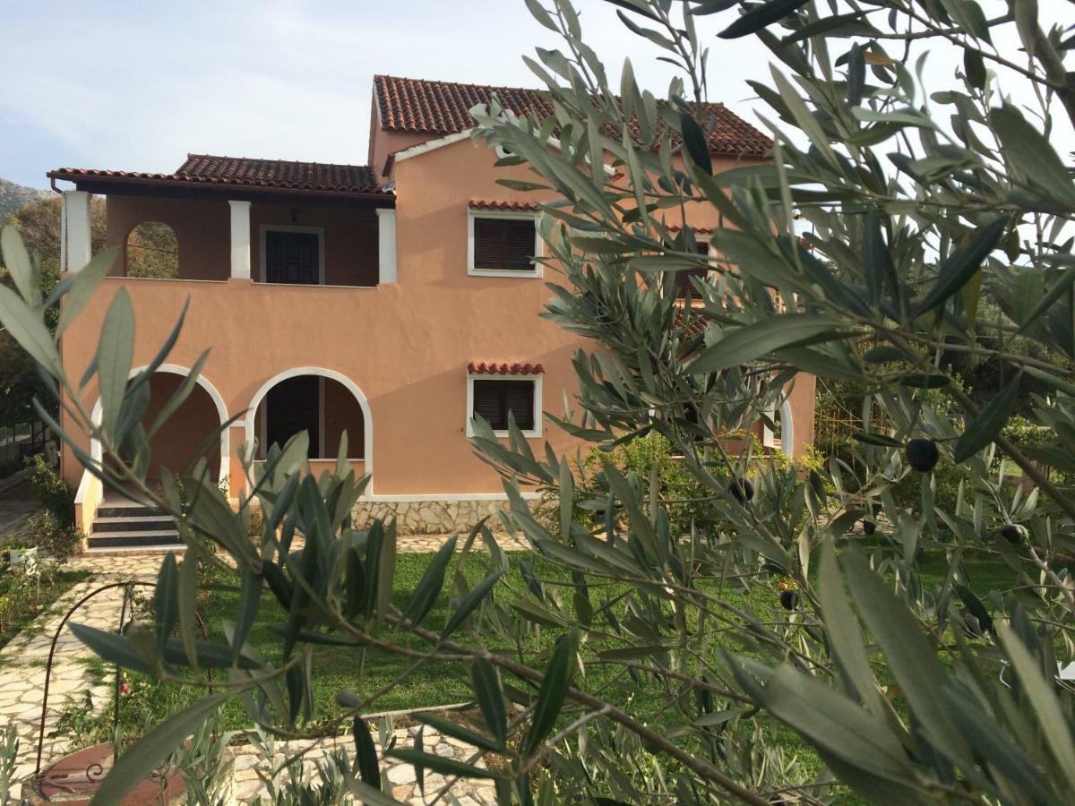 Yiouli Holiday Home Acharavi  Zewnętrze zdjęcie