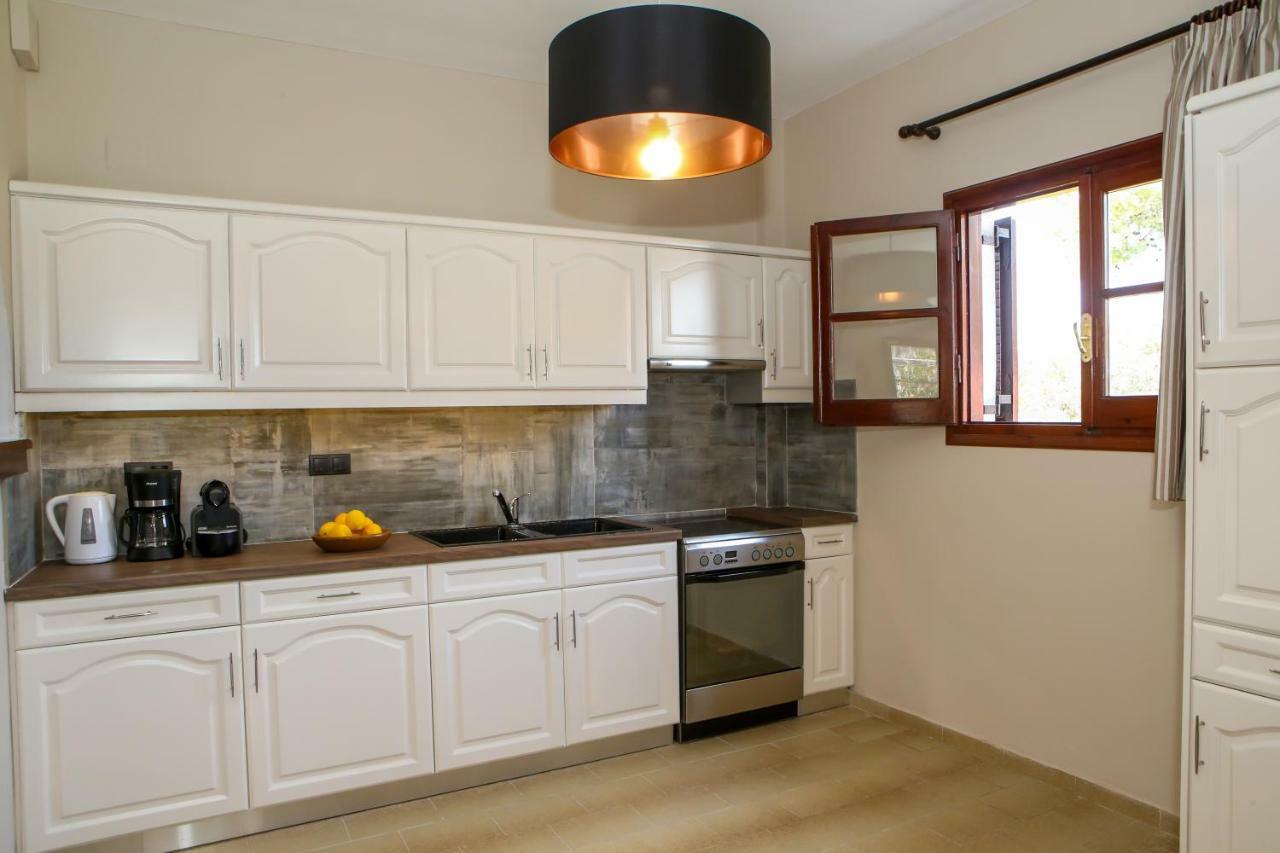 Yiouli Holiday Home Acharavi  Zewnętrze zdjęcie